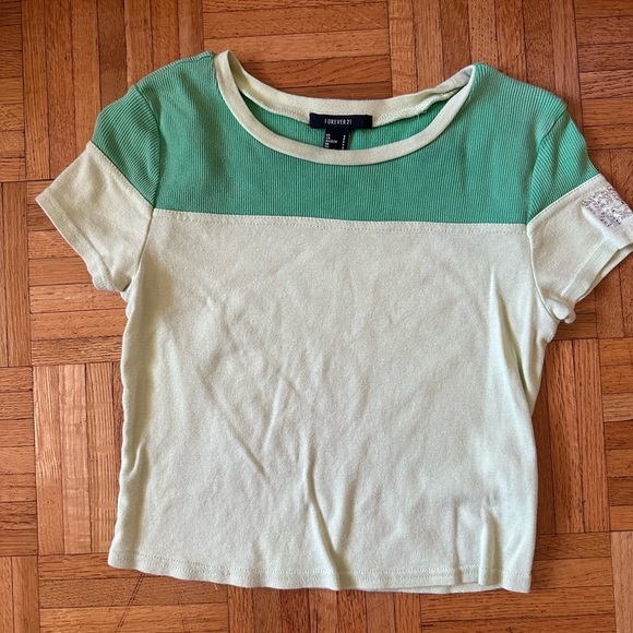 Forever 21 Tops - Forever 21 baby tee Y2K aesthetic green